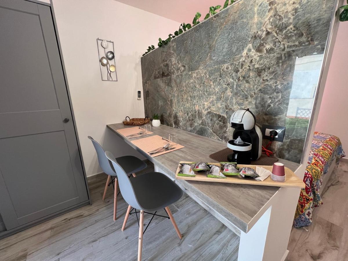 Loft Con Terrazzo A Livello Stazione Apartment Lecce Luaran gambar